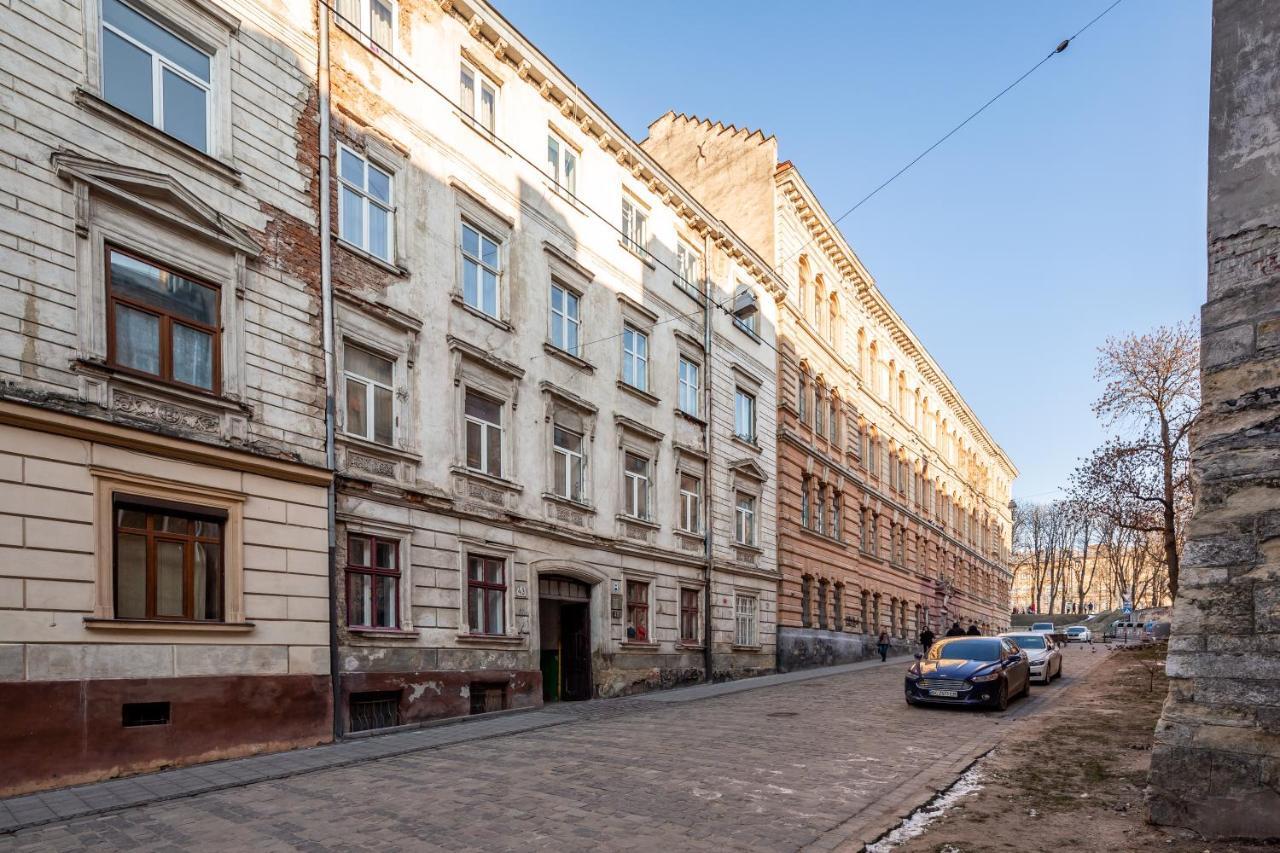 Apartment On Lesya Ukrainka リヴィウ エクステリア 写真