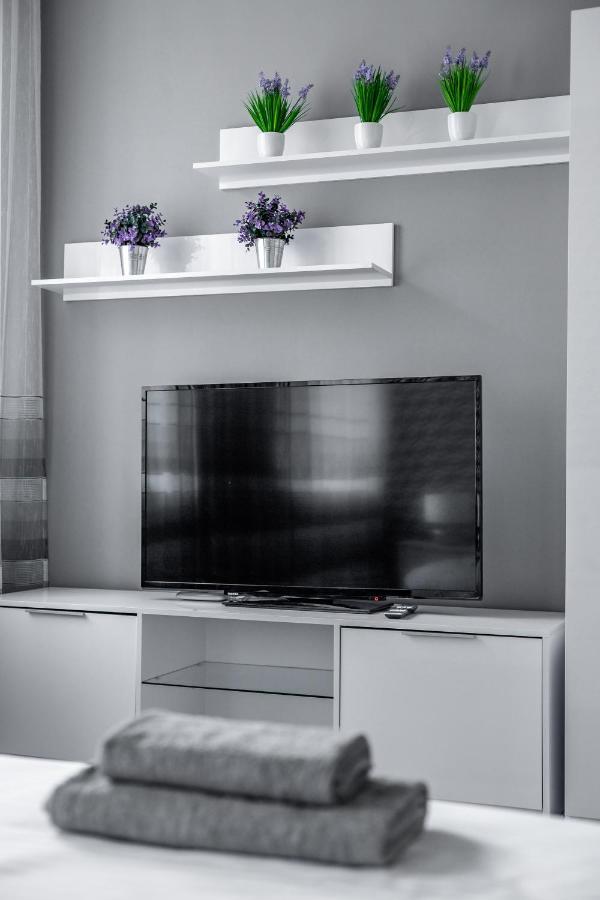 Apartment On Lesya Ukrainka リヴィウ エクステリア 写真